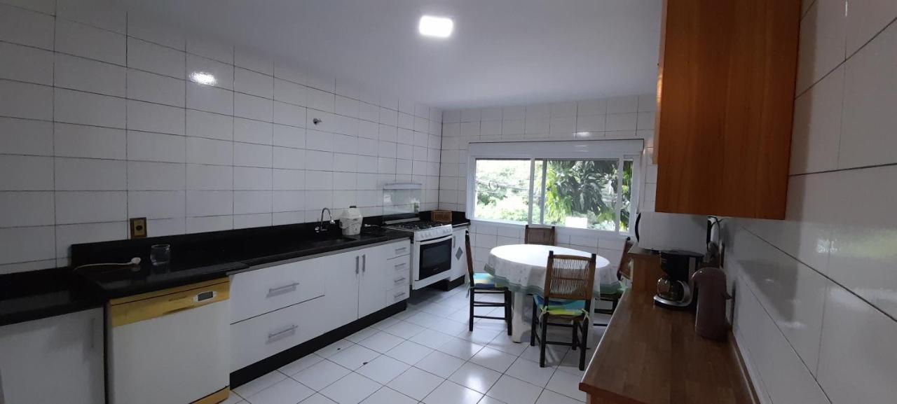 Apartamento Espacoso Com Estacionamento Incluido Foz do Iguaçu Zewnętrze zdjęcie